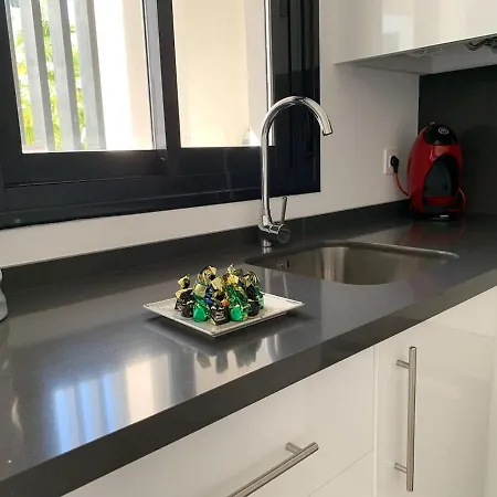 Apartamento Primera Linea De Playa Con Piscina Apartamento
