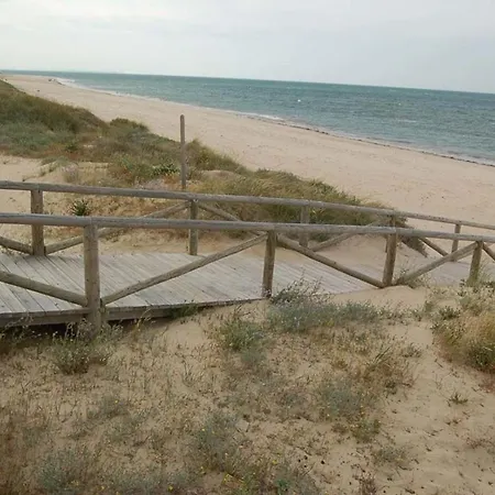 Apartamento Primera Linea De Playa Con Piscina Rota