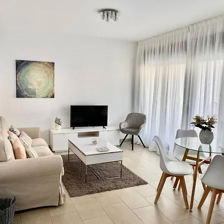Apartamento Primera Linea De Playa Con Piscina Apartamento *