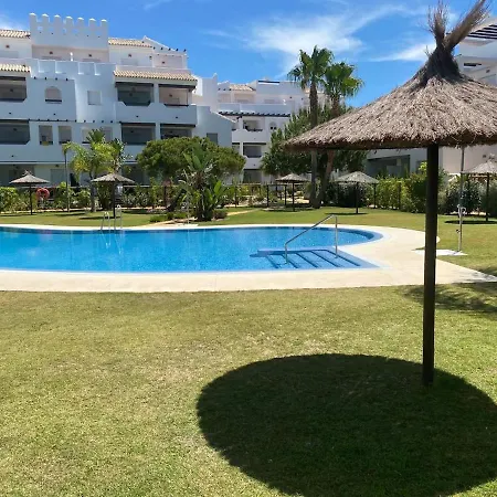 Apartamento Apartamento Primera Linea De Playa Con Piscina Rota